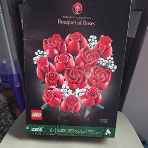 LEGO Botanical Collection Red Rose Bouquet
